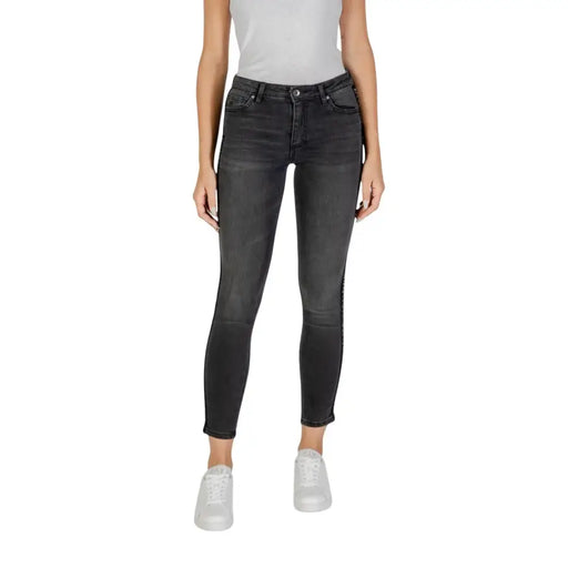 Women’s dark grey skinny jeans from Armani Exchange Fall Winter collection