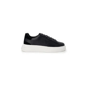 Black leather platform sneaker from Guess Mens Fall Winter Sneakers collection