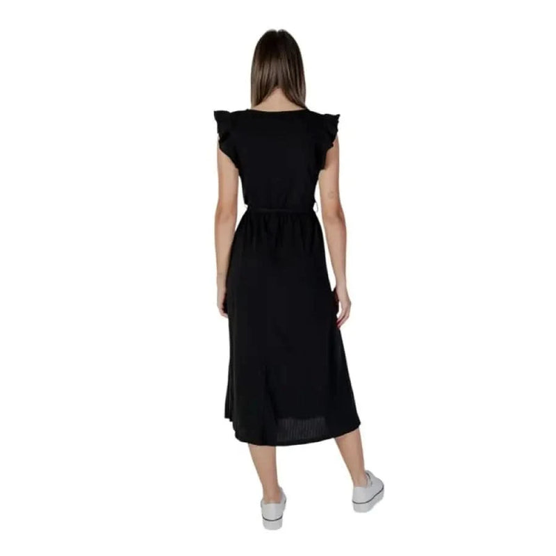 Black midi dress with ruffled sleeves from B.young in 100% cotton, sleeveless V-neck design