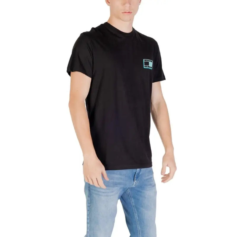 Black T shirt with square logo, featured in Tommy Hilfiger product lineup