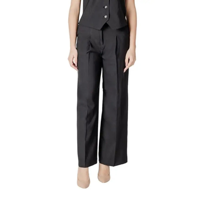 Black Wide Leg Trousers display showcasing a stylish and versatile fashion option