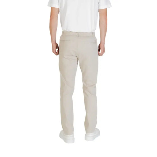 Men’s beige polyester chino trousers from Boss Men for fall and winter fashion