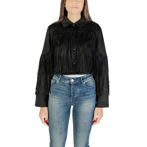 Elegant black fall winter blazer for women featuring a fringed cropped jacket with blue jeans