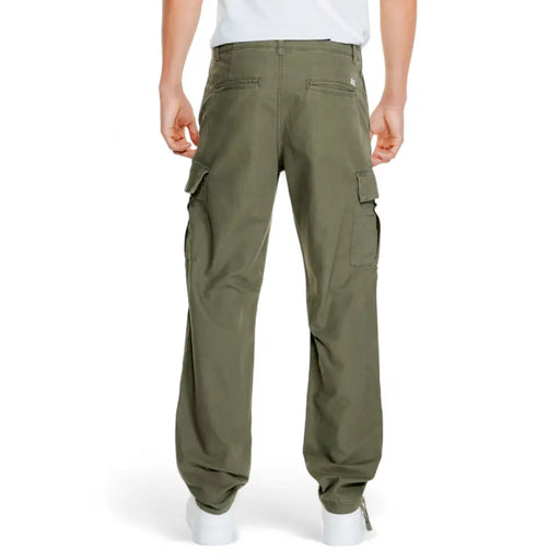Men’s olive green cargo pants with six pockets from Jack & Jones for fall winter collection