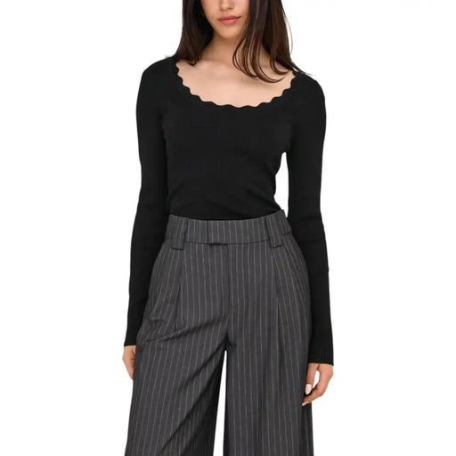 Jacqueline De Yong women’s long black round neck knit sweater with scalloped neckline