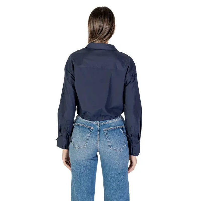 Navy blue long-sleeved cropped button-up shirt with cinched elastic waist for women fall winter