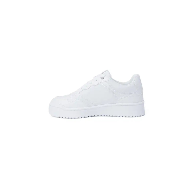 All-white Guess Women Spring Summer faux leather sporty sneaker with textured sole