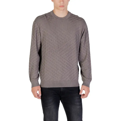 Taupe patterned crewneck sweater displayed on a mannequin, stylish and comfortable