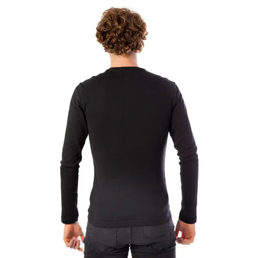 Men’s black long-sleeved cotton crew-neck T-shirt from Tommy Hilfiger