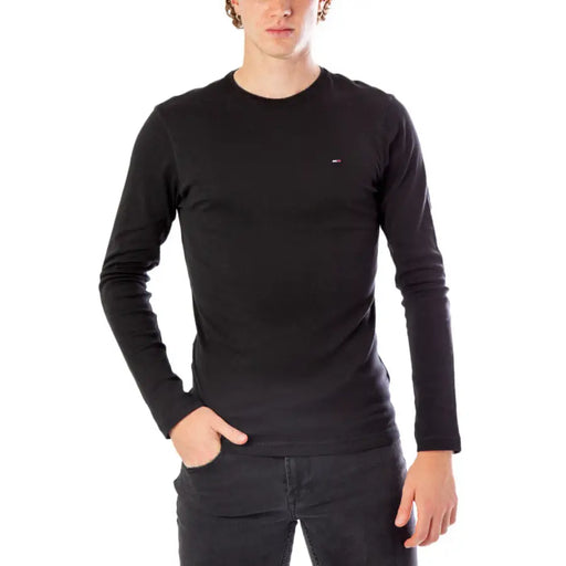 Men’s black long-sleeve cotton crew-neck T-shirt from Tommy Hilfiger