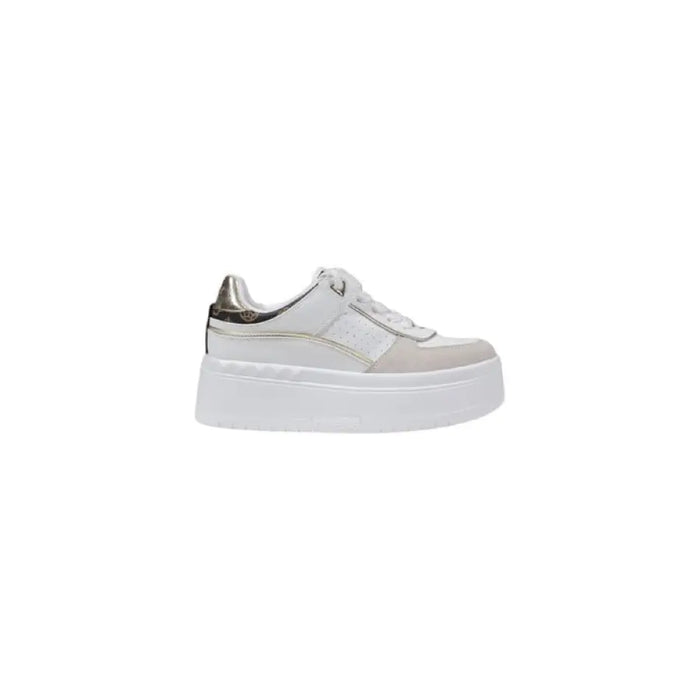 White platform sneaker with metallic accent for stylish casual wear