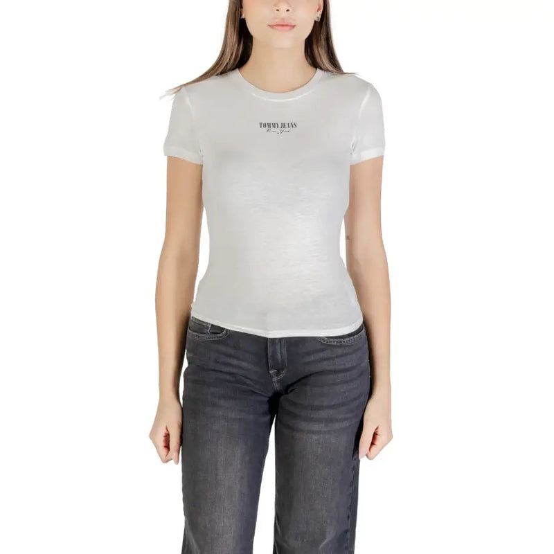 Woman wearing Tommy Hilfiger white organic cotton viscose fitted crew neck T-shirt