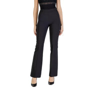 Women’s black flared trousers with fitted waist and stretchy fabric for Fall Winter wear