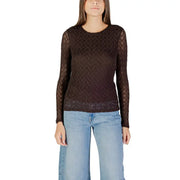 Women’s dark brown long-sleeved crewneck top with textured knit pattern for fall winter wear