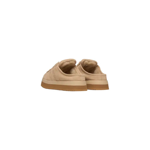 Adidas Baskets Originals Campus 00s Winter pour homme, en cuir beige avec semelle en caoutchouc marron clair et doublure moelleuse, modèle slip-on