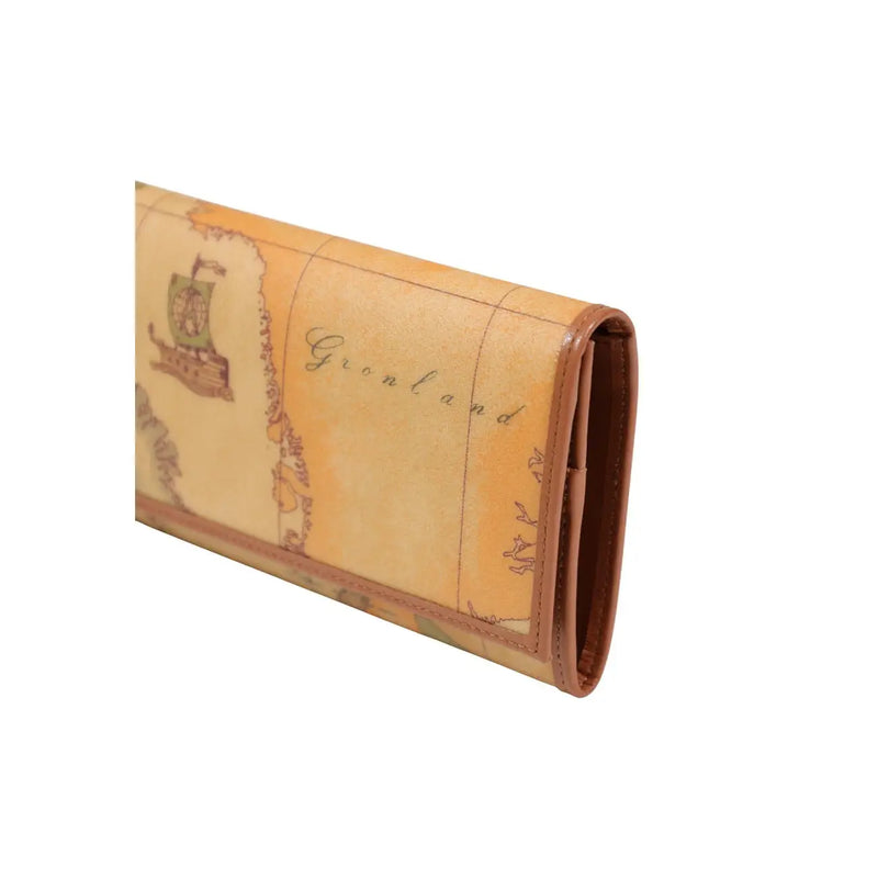 Portefeuille zippé Alviero Martini Prima Classe en cuir beige, orné d'une carte vintage et d'une illustration de navire en caractères gronland.