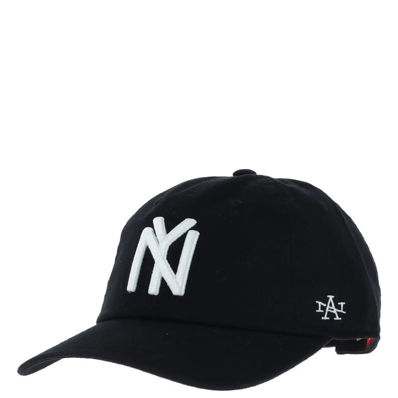 Casquette homme Black American Needle 100 % coton avec logo NY brodé en blanc et emblème de la marque 47 sur le côté
