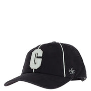 Casquette Black American Needle pour homme en coton avec un grand écusson brodé blanc représentant un g et un la près de la visière