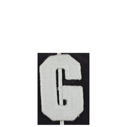 Écusson brodé blanc en forme de lettre G avec bord effiloché texturé sur casquette homme American Needle en coton imprimé bleu, taille unique