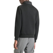 Black quarter-zip sweatshirt with ribbed cuffs and hem, made of fleece material.