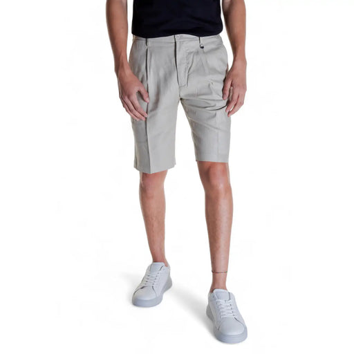 Antony Morato Short en lin gris clair pour homme, coupe ajustée et plis discrets, vue de face