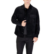 Antony Morato Blazer noir en coton pour homme, col rond et coupe classique, présenté ici sous forme de chemise boutonnée en velours côtelé noir.