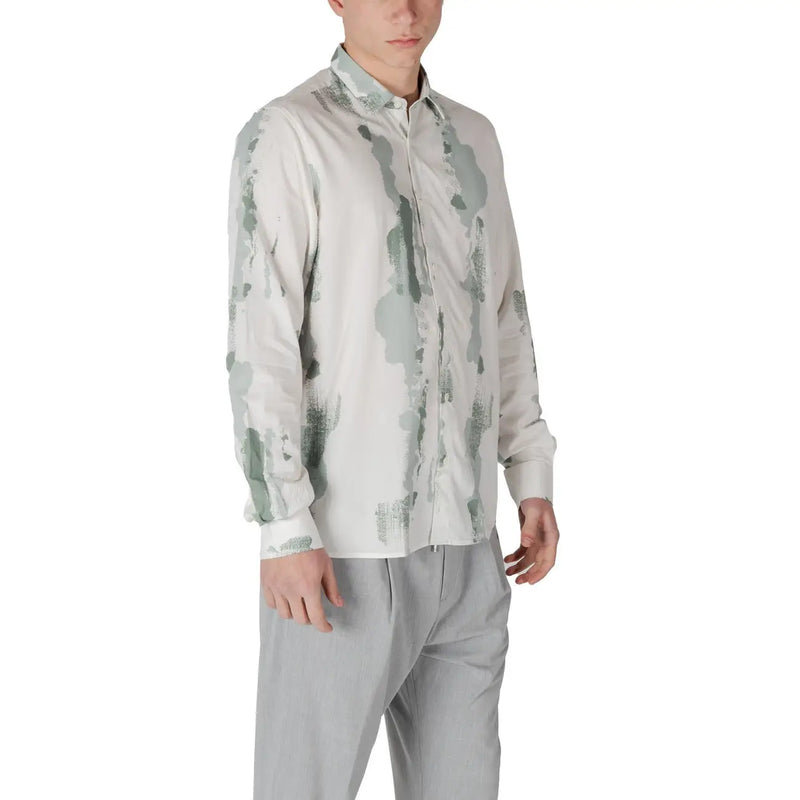 Antony Morato Chemise homme en mélange de coton vert avec un motif abstrait d'éclaboussures de peinture gris clair et blanc, manches longues