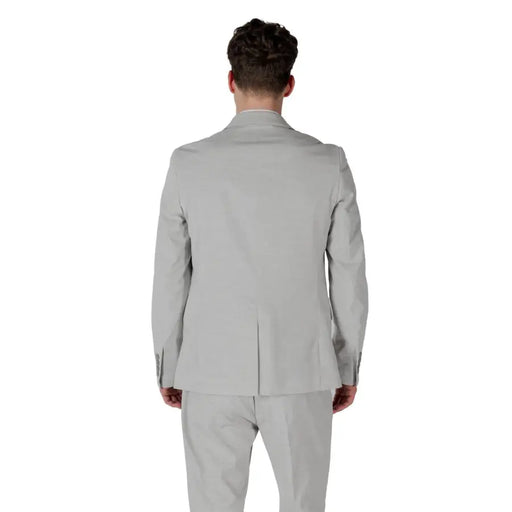 Antony Morato Blazer pour homme en lin mélangé gris clair, coupe ajustée, col à revers et texture subtile.