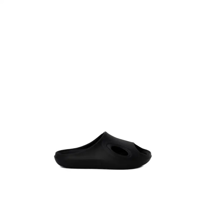 Antony Morato Pantoufles en caoutchouc noir pour homme, pointure 3, au design minimaliste et élégant, avec bout ouvert.