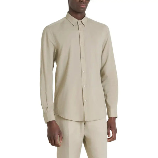 chemise beige à manches longues Antony Morato chemise pour homme à col classique assortie à un pantalon