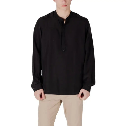 Antony Morato Chemise noire pour homme, manches longues, col montant et patte de boutonnage, idéale pour les occasions formelles.