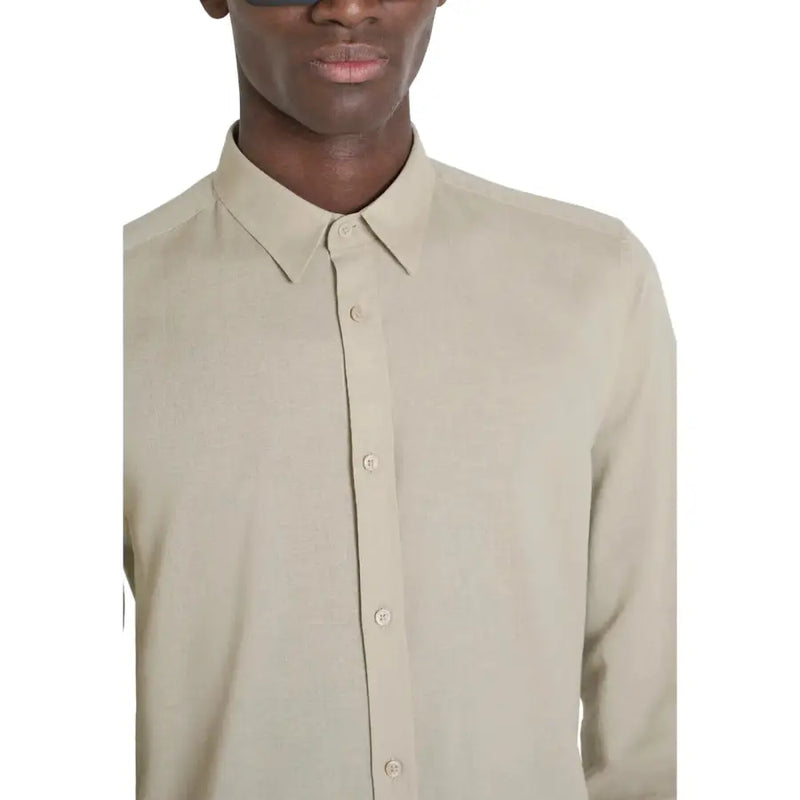 Antony Morato Chemise homme beige à boutons, col impeccable et boutons assortis, pour tenues formelles et décontractées.