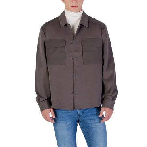 Antony Morato Chemise homme gris foncé à manches longues, boutonnée, avec col et deux poches poitrine