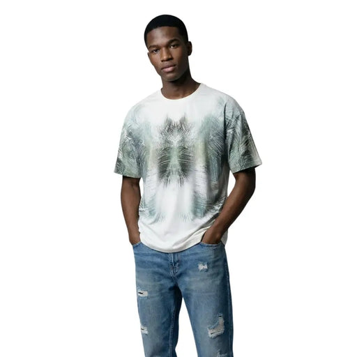 Antony Morato men t-shirt white with symmetrical abstract palm leaf print in green and gray perfect for casual wear
