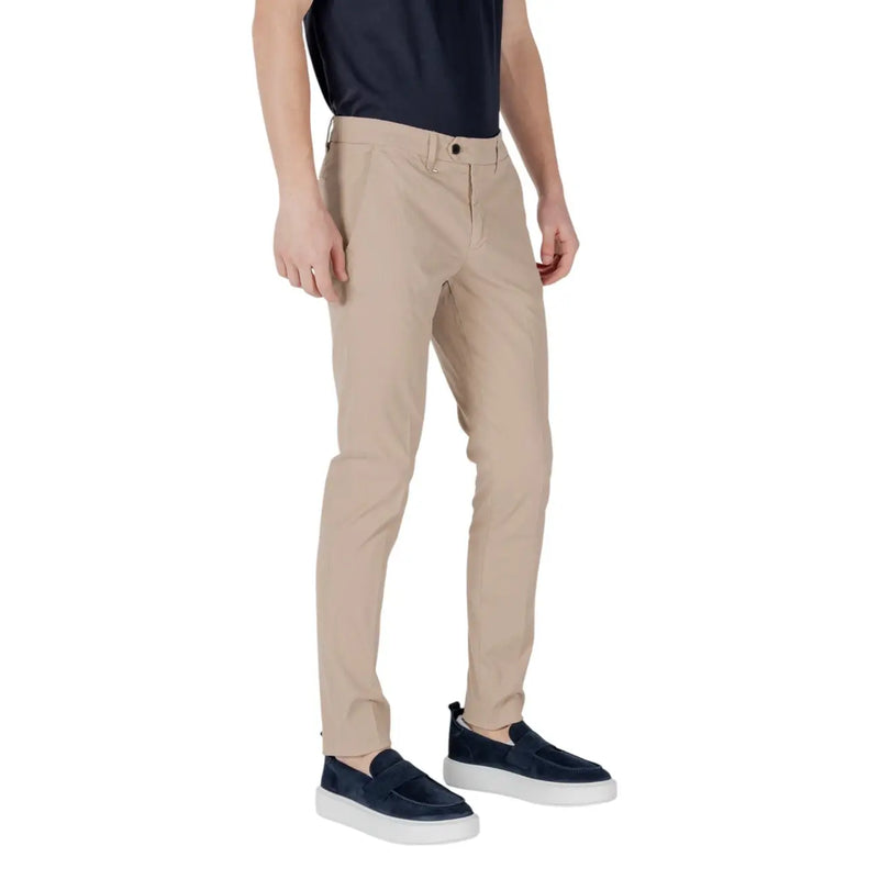 Beige slim fit chino trousers with subtle creases from Antony Morato men’s collection