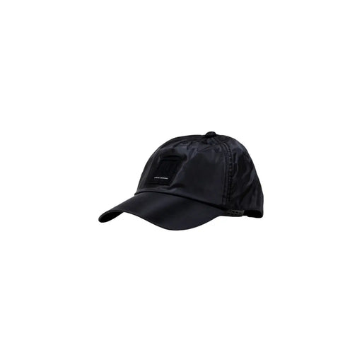 Armani Exchange Casquette pour homme en nylon noir avec petit écusson rectangulaire, vue de face
