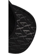 Armani Exchange Casquette en coton noir pour homme, ornée d'un motif géométrique répété (vue de face).