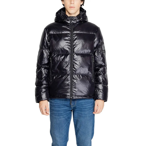 Armani Exchange Doudoune longue à capuche noire pour homme, avec extérieur en polyamide matelassé brillant.