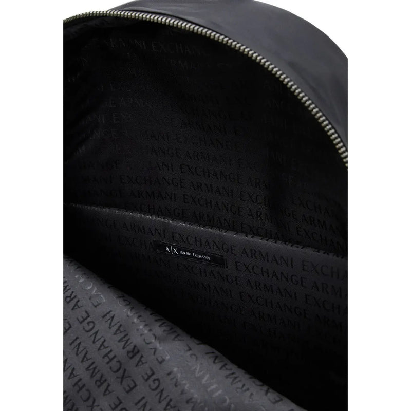 Armani Exchange Sac à dos noir pour homme, intérieur orné d'un motif logo répété et fermeture éclair argentée, dimensions : 31 x 45 x 19 cm
