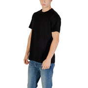 Armani Exchange T-shirt noir à manches courtes et col rond pour homme, en coton, vue de face, avec un design à col rond