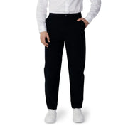 Pantalon noir tailleur à la coupe moderne et élégante et aux poches latérales discrètes pour Armani Exchange collection printemps-été pour hommes