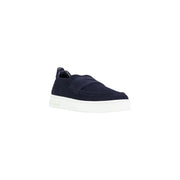 Armani Exchange Baskets sportives pour homme en cuir bleu marine, modèle slip-on, avec tige en daim bleu marine et semelle plateforme blanche.