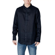 Black long-sleeved button-up linen shirt with classic collar by Armani Exchange men spring summer collection