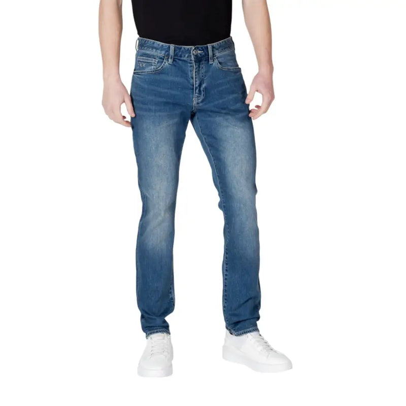Armani Exchange Jean homme bleu en coton stretch, coupe slim, avec délavage subtil et design classique à cinq poches