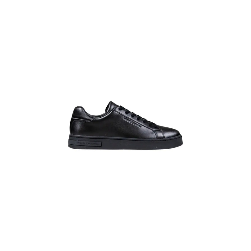 Armani Exchange baskets basses en cuir noir pour hommestop avec un design minimaliste et élégant et un logo latéral discret