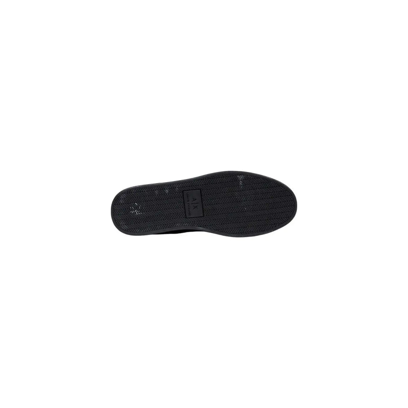 Semelle en caoutchouc noir avec motif à chevrons et étiquette centrale armani exchange Baskets en cuir noir pour homme