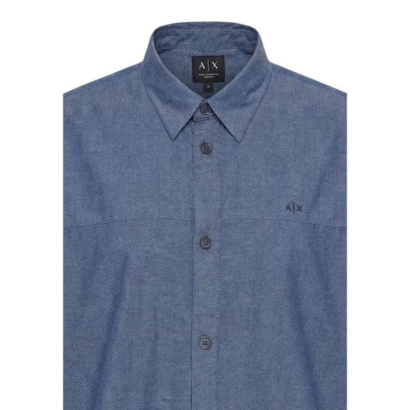 Armani Exchange Chemise homme bleu chiné en coton, à boutons, avec logo Axe discret sur la poitrine et le col.