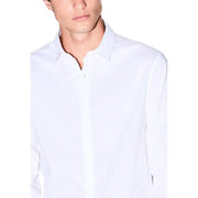 Armani Exchange Chemise blanche pour homme, avec un col impeccable et un design minimaliste épuré, parfaite pour les tenues formelles.