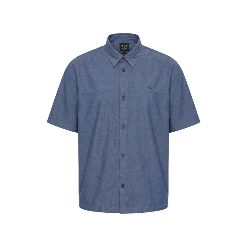 Armani Exchange Chemise homme bleue à manches courtes boutonnée, en tissu texturé discret avec petit logo brodé sur la poitrine