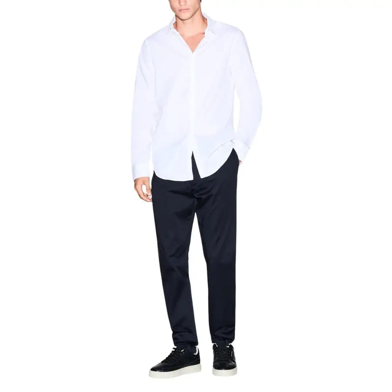 Armani Exchange Chemise homme blanche impeccable à manches longues, boutonnée, avec col classique et lignes épurées